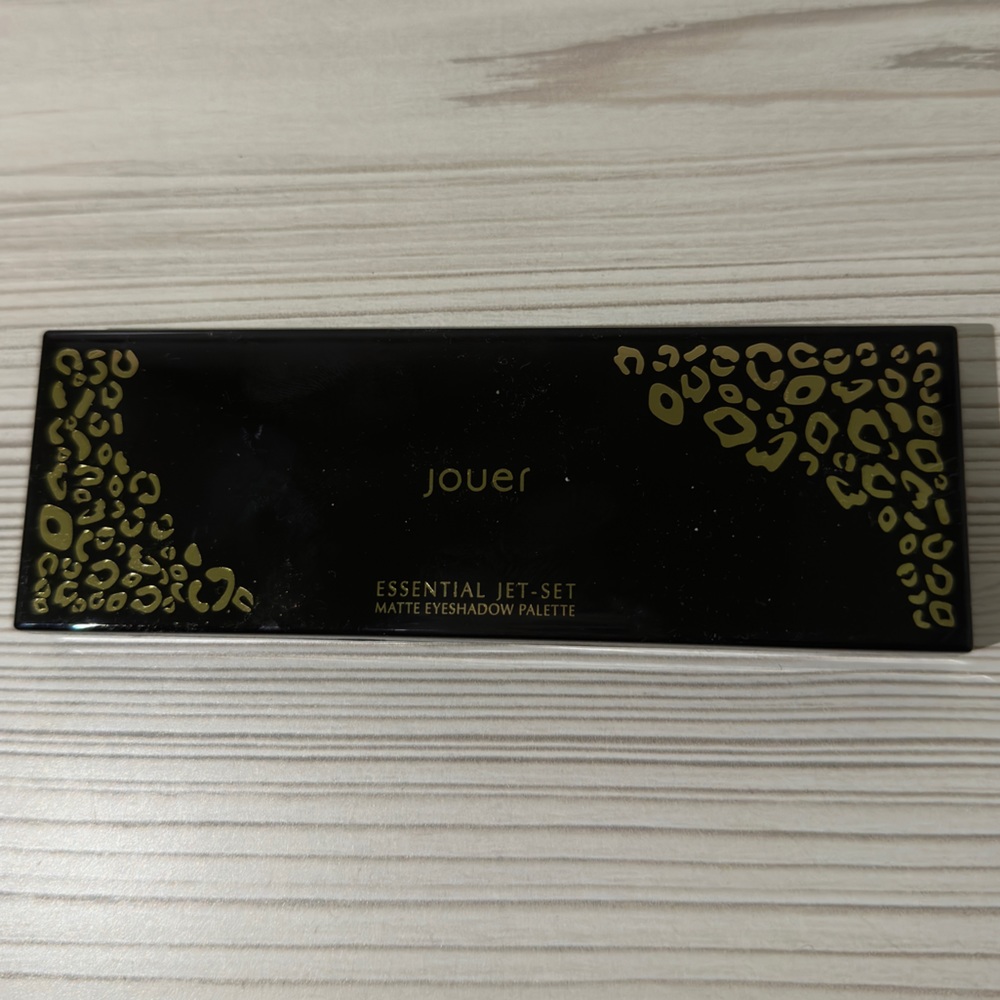 Jouer Essential Jet-Set Matte Eyeshadow Pallette